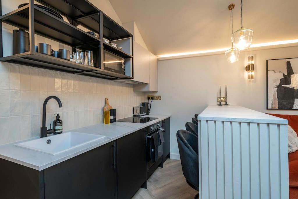 Chic Cotswold Tiny Home - Oddity House Blockley Eksteriør billede